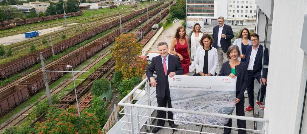 Wiener Regierungsmannschaft bei der Präsentation des Projekts