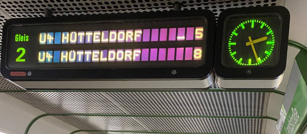 Unterstrich auf Fahrplananzeige