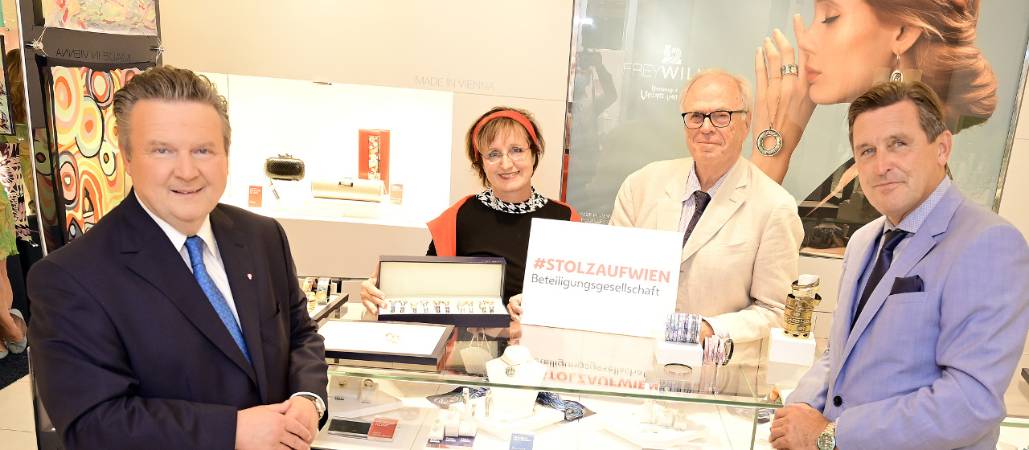 Bürgermeister Michael Ludwig (links) präsentiert 'Stolz auf Wien'-Beteiligungsgesellschaft