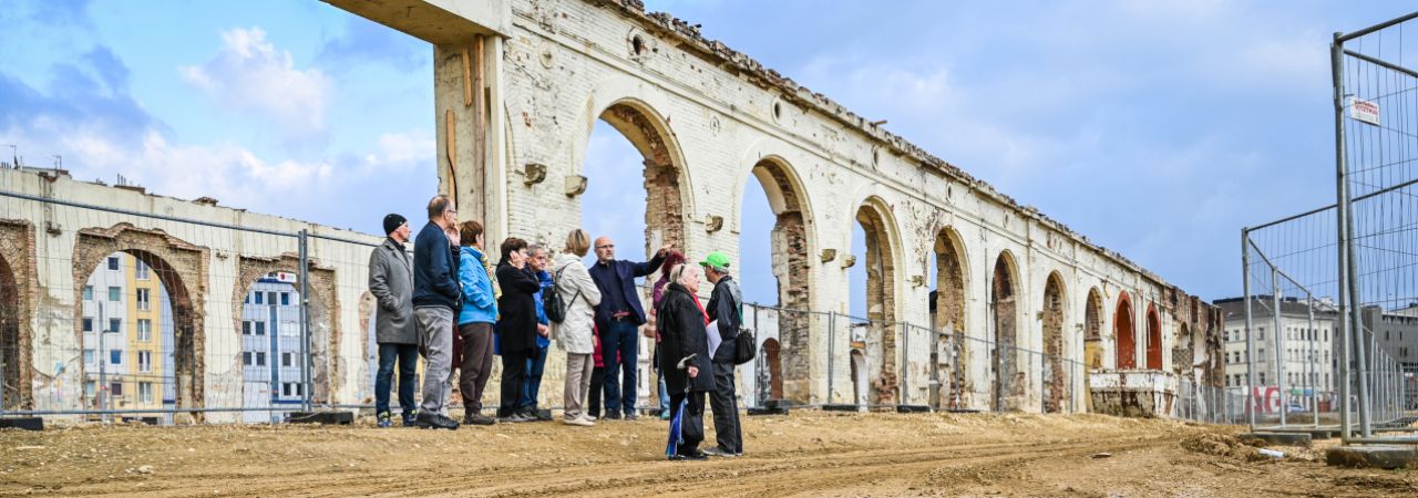 Führung auf einer Baustelle