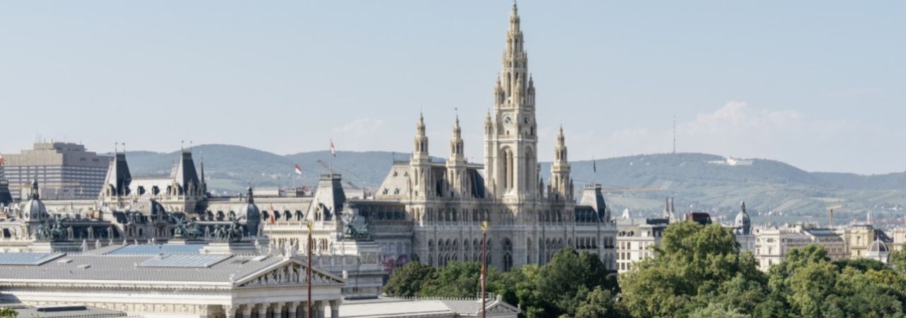 Pogled na Austrijski parlament i Vijećnicu