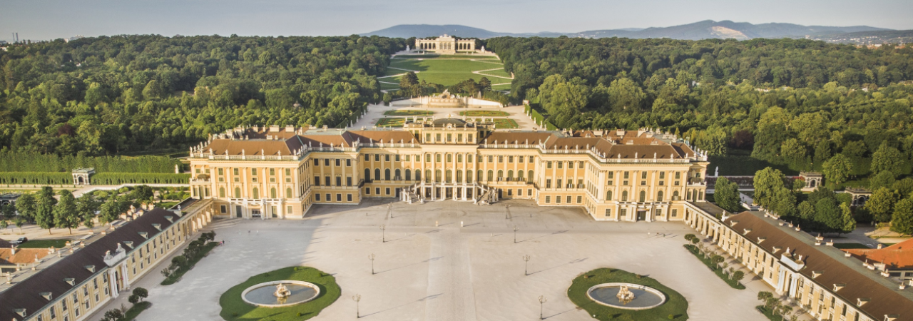 Schönbrunn je pod zaštitom UNESCO-a od 1996.
