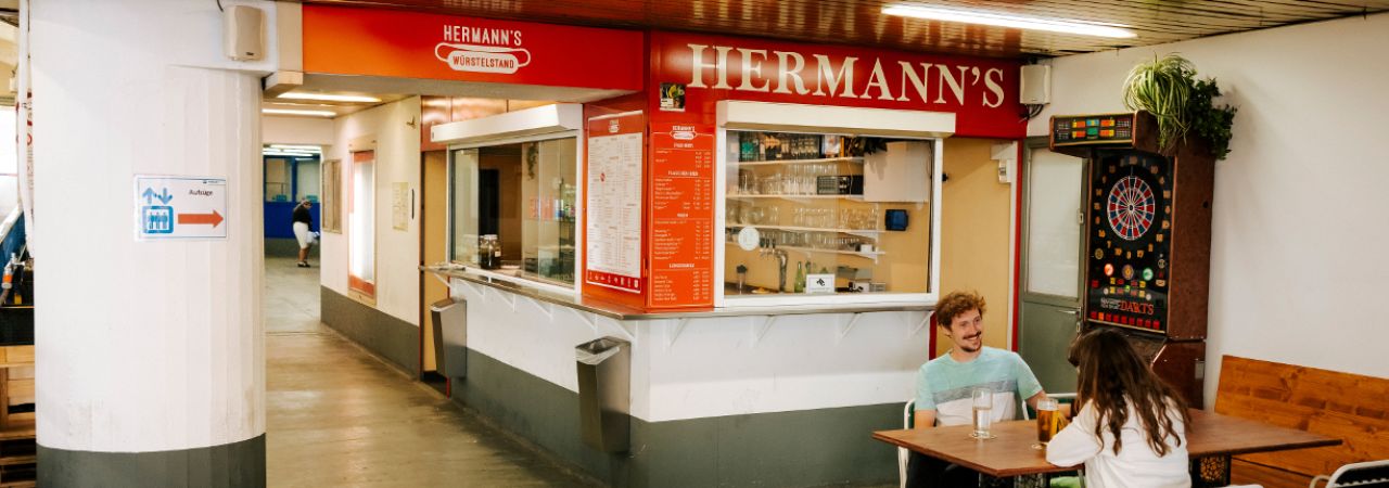 Štand s kobasicama važan je dio bečke kulture