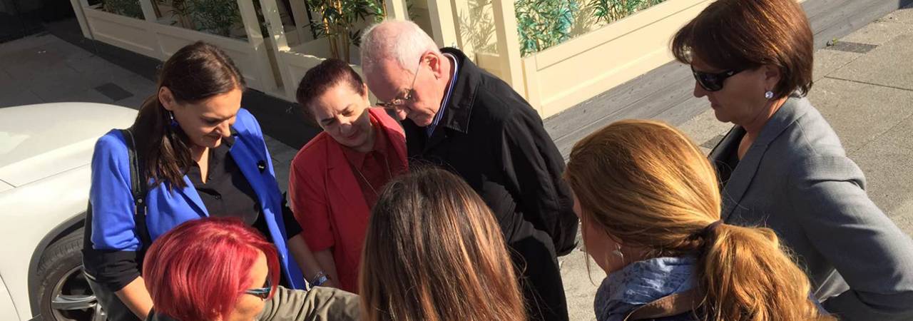 Christoph Luchsinger beim Stadtrundgang in der Innenstadt von Sarajevo