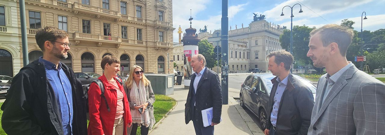 Eine Berliner Fachdelegation hat sich einen Überblick über die Wiener Best Practices der urbanen Anpassung an den Klimawandel verschafft.