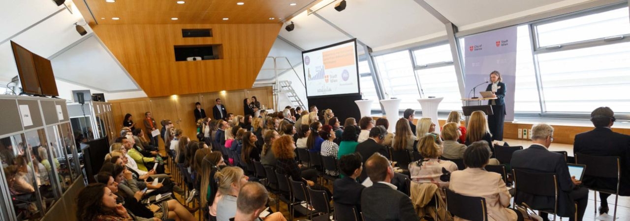 Publikum Konferencie európskych miest 'Mesto ako zamestnávateľ. Výzvy a potenciály v oblasti ľudských zdrojov'