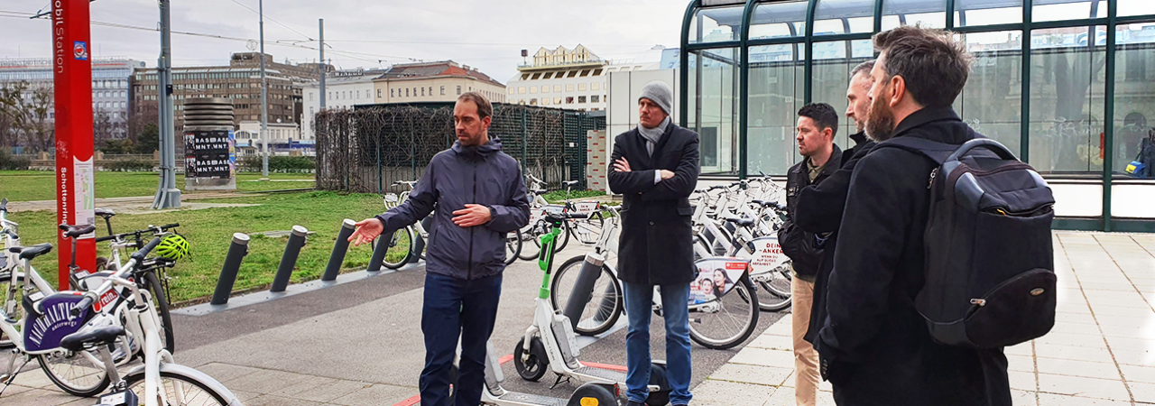 Razgledavanje stanice sustava za bikesharing