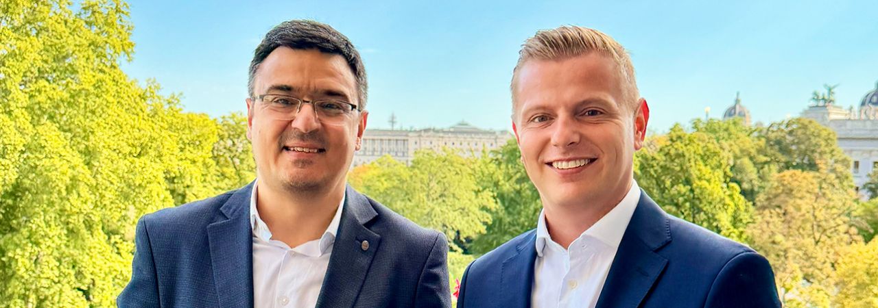 Der stellvertretende Bürgermeister von Sarajevo Predrag Puharić und Gemeinderat Denis Šakić