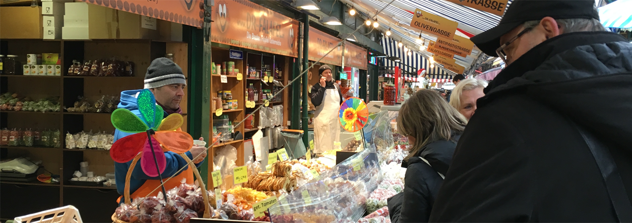 Sarajevska delegacija na pijaci 'Naschmarkt'