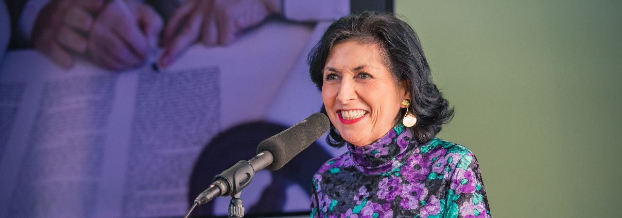 Dr. Danielle Spera  bei einer Rede