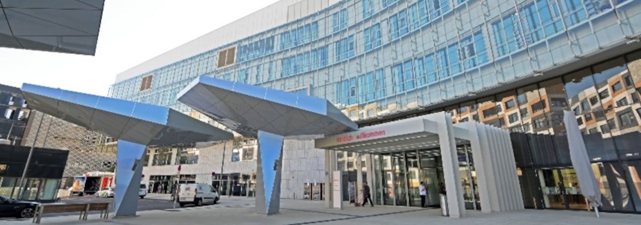 A Klinik Floridsdorf bejárata