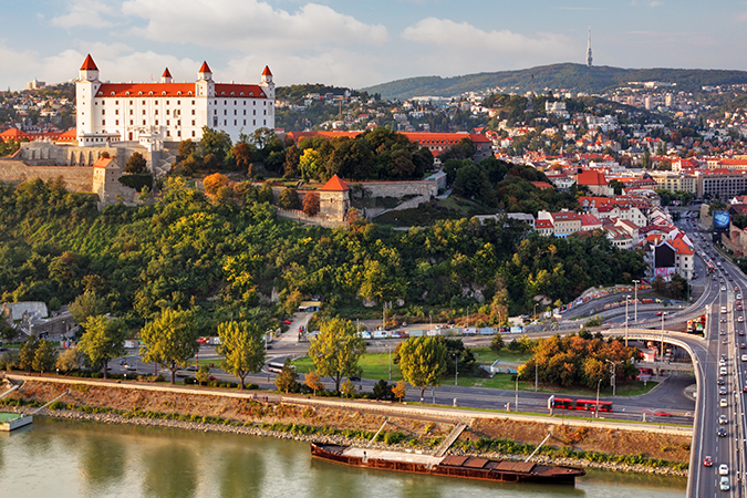 Stadtansicht Bratislava, © shutterstock/TTstudio