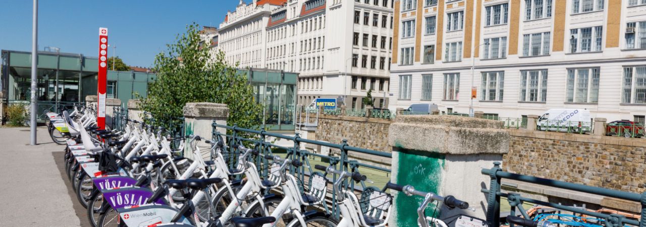 Räder bei der Wien Mobil Rad Station beim Margaretengürtel