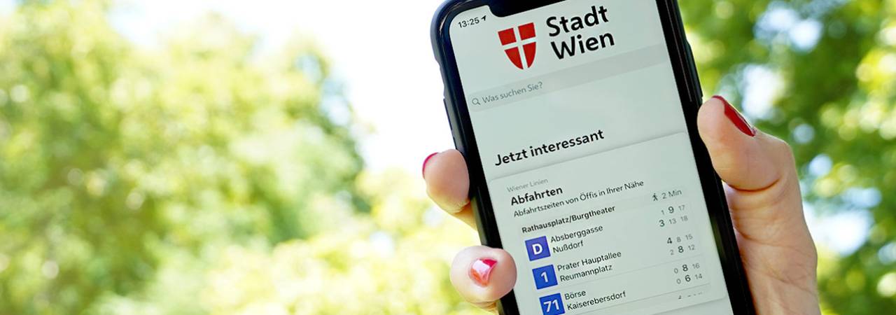 Мобилен телефон с приложението Stadt Wien-App