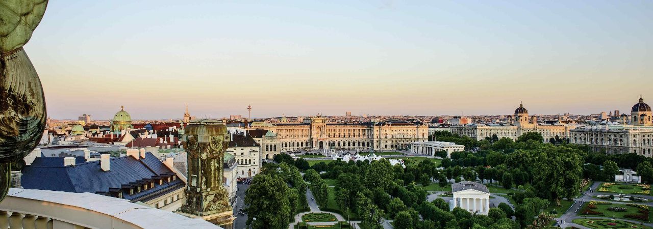 Хелденплац и Бургтеатър във Виена - поглед от високо