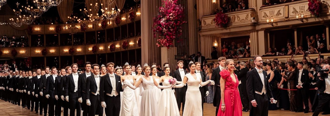 Двойките дебютанти на Оперния бал във Виена