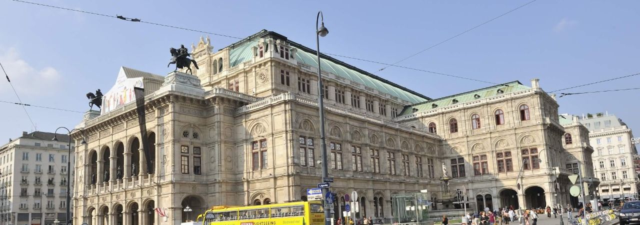 Сградата на Виенската опера в центъра на града