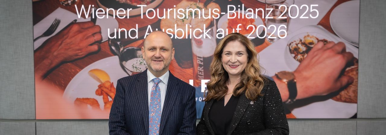 WienTourismus-Geschäftsführer Norbert Kettner und Wirtschaftsstadträtin Barbara Novak
