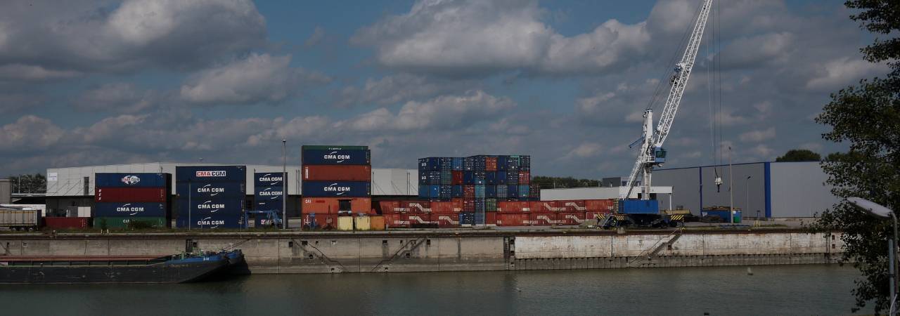Container im Alberner Hafen