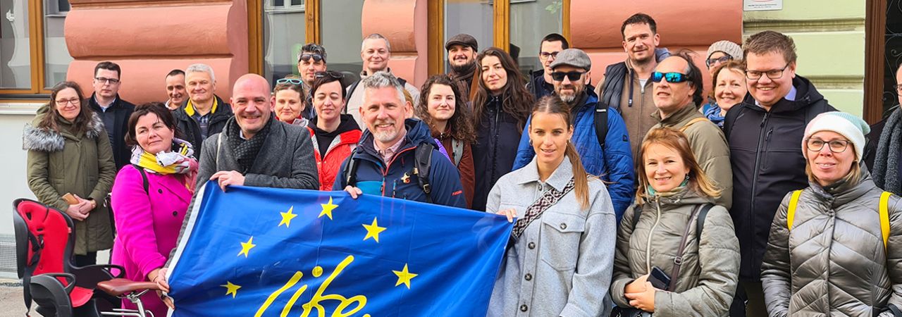 Die Budapester Delegation in der Flachgasse