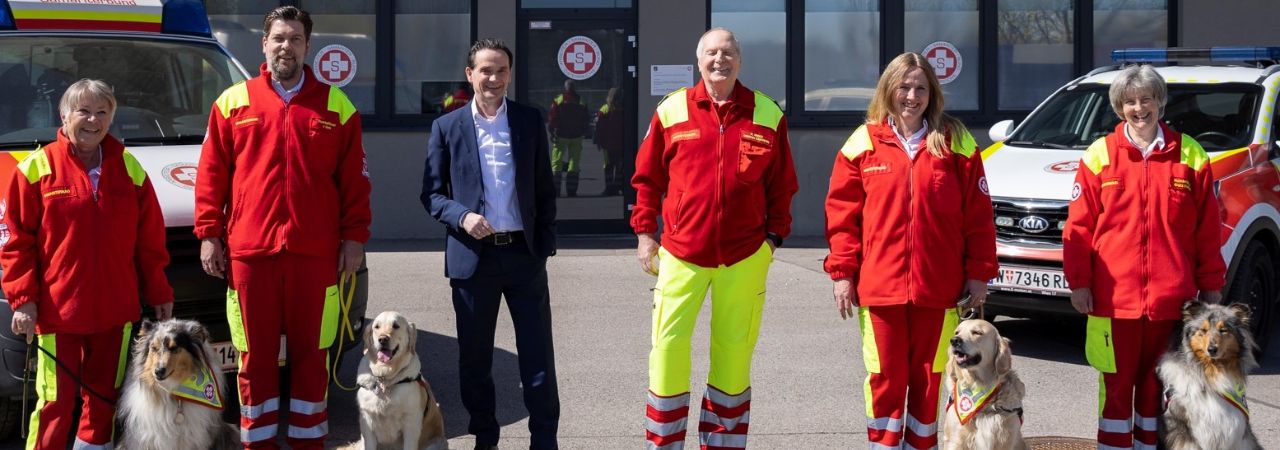 Samariter*innen mit ihren Hunde